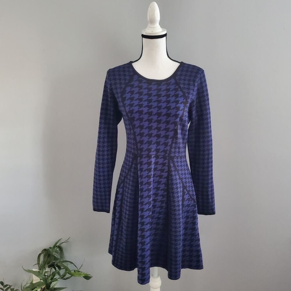 Ellen Tracy Houndstooth Blue Black Circle Sweater Dress M